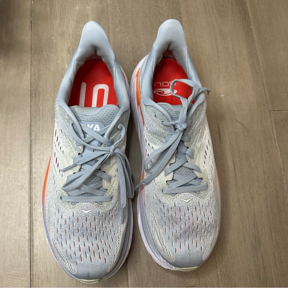 Hoka One One Women's Clifton 8 running shoe in the Blue Fog / Plein Air colorway - Picture 9 of 16